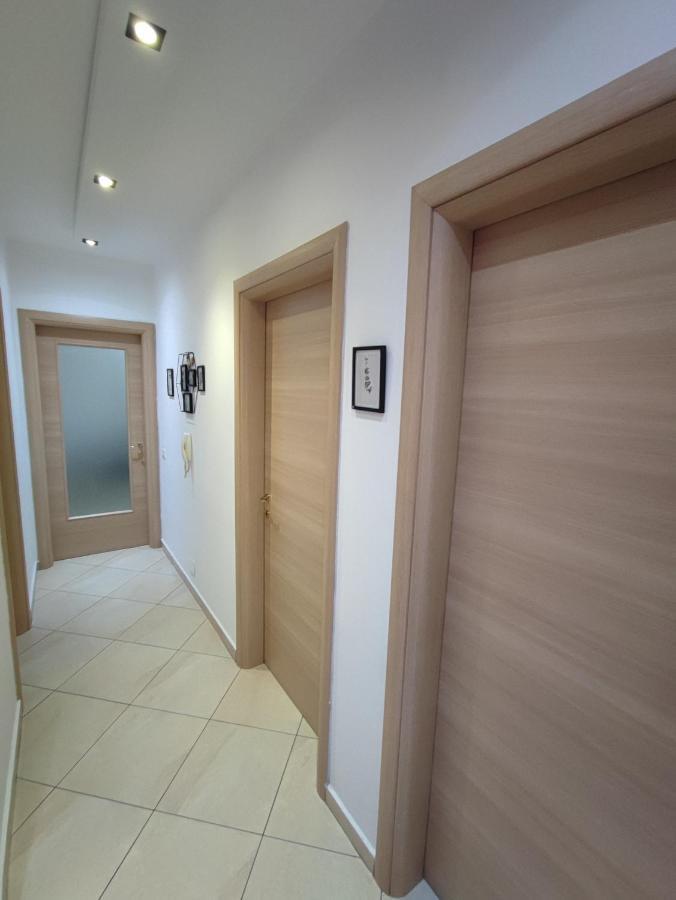 Tirana New Bazaar-Apartment 2 מראה חיצוני תמונה